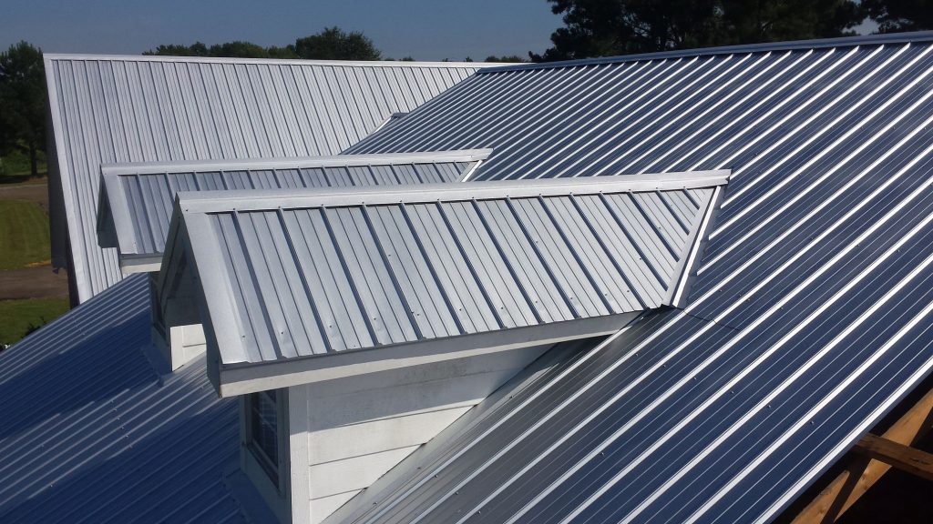 Metal Roofs 1 fbeeb68004f1023a8d9bcbbc701384d0